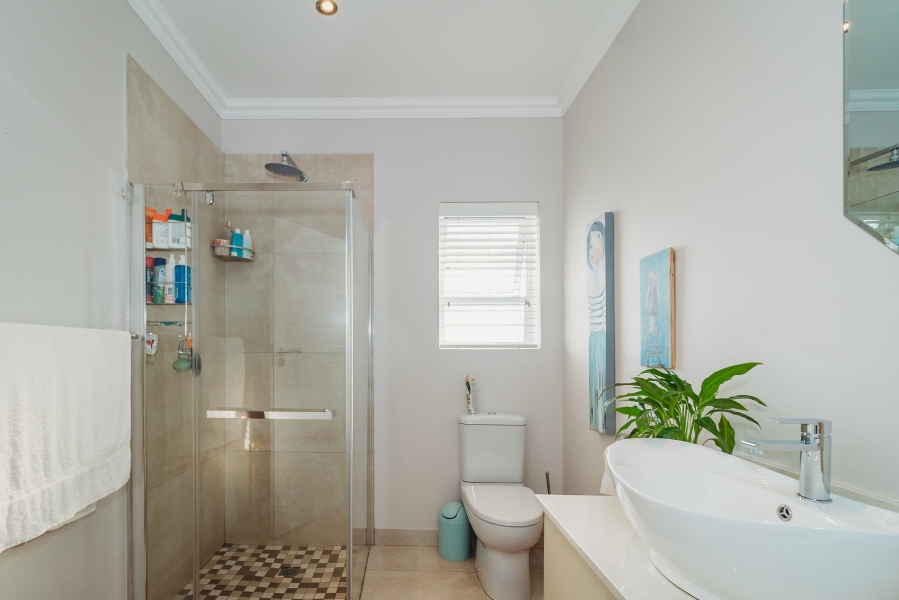 4 Bedroom Property for Sale in Kingswood Golf Estate Western Cape